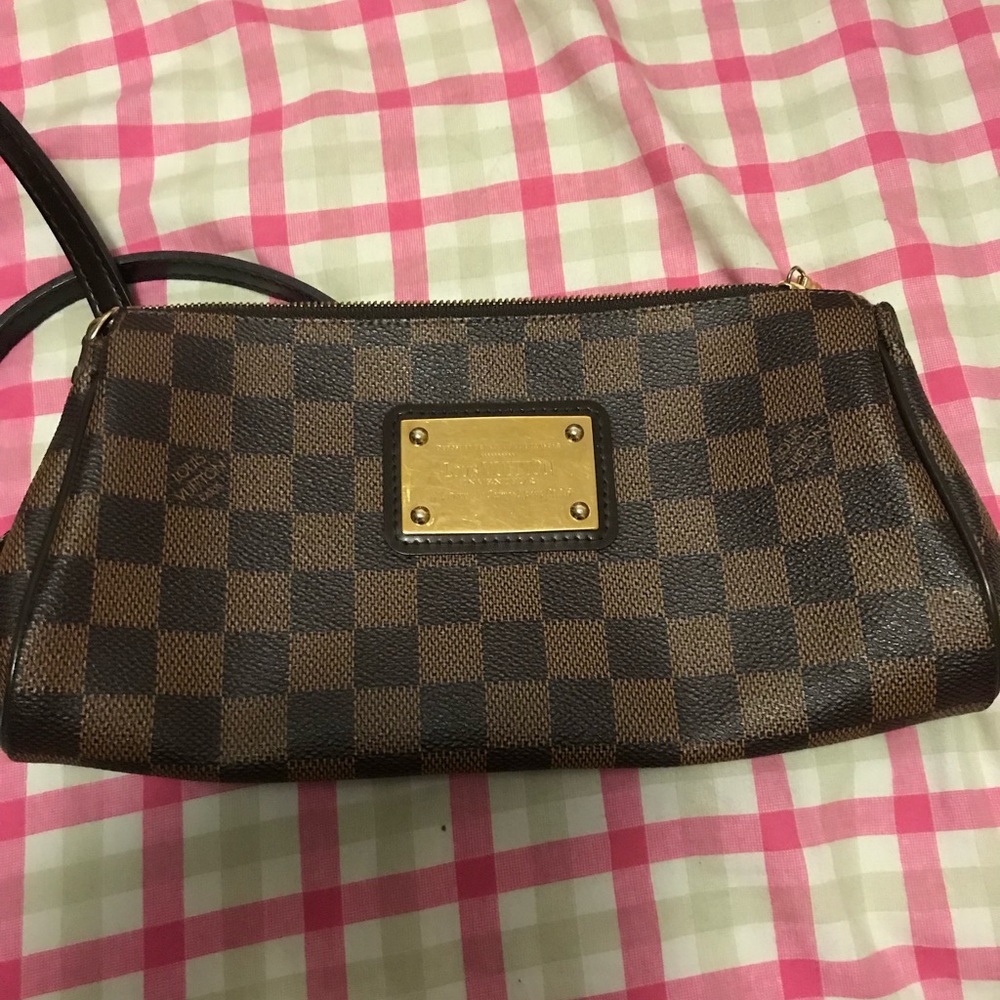 Lv Eva Clutch